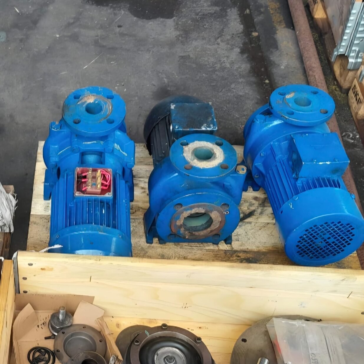 reparación de bombas centrífugas industriales con mantenimiento de motores y componentes hidráulicos