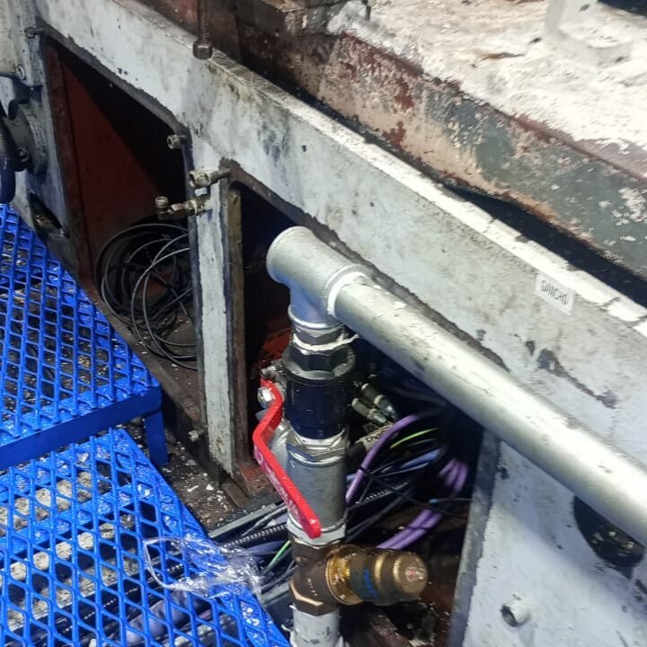 instalación de cañerías para aire comprimido industrial en planta SKF